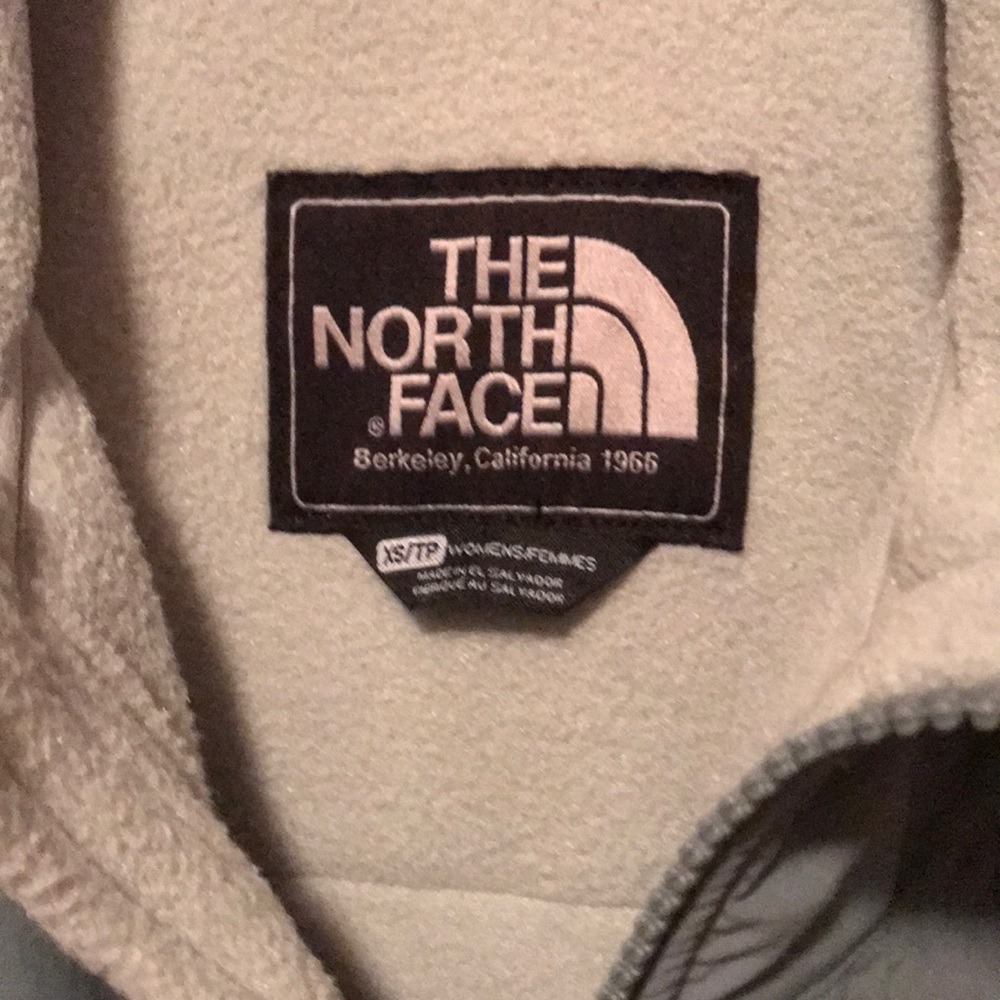 North face jacket - Picture 3 of 4